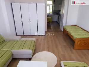 Pronájem bytu 1+1, Karlovy Vary, Na Vyhlídce, 39 m2