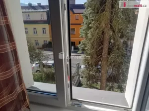 Pronájem bytu 1+1, Karlovy Vary, Na Vyhlídce, 39 m2