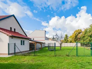 Prodej činžovního domu, Chlumec nad Cidlinou - Chlumec nad Cidlinou I, Klicperovo náměstí, 700 m2