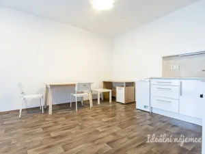 Pronájem bytu 2+kk, Praha - Žižkov, Hartigova, 44 m2
