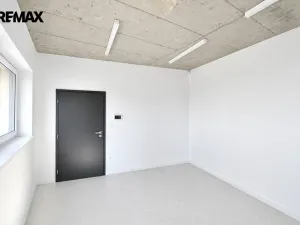 Pronájem kanceláře, Hradec Králové - Pražské Předměstí, Veverkova, 110 m2