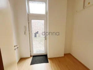 Pronájem bytu 2+kk, Praha, U Kamýku, 55 m2