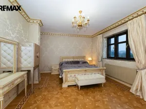 Pronájem rodinného domu, Praha - Kunratice, 450 m2