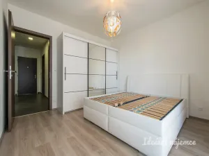 Pronájem bytu 2+kk, Praha - Letňany, Štanderova, 60 m2