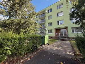 Pronájem bytu 1+1, Chomutov, Dr. Janského, 37 m2