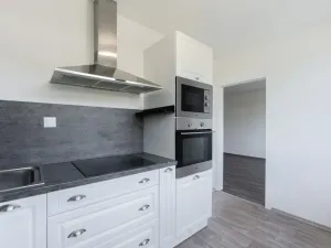 Prodej bytu 3+1, Krupka - Bohosudov, Komenského, 82 m2