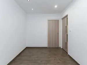 Prodej bytu 3+1, Krupka - Bohosudov, Komenského, 82 m2