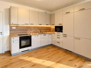 Pronájem bytu 3+kk, Praha - Modřany, Kolmanova, 94 m2