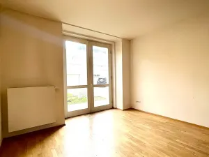 Pronájem bytu 2+kk, Praha - Holešovice, Ortenovo náměstí, 75 m2
