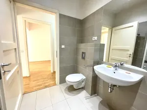 Pronájem bytu 2+kk, Praha - Holešovice, Ortenovo náměstí, 75 m2