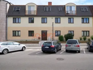 Prodej bytu 2+kk, Hustopeče, Husova, 55 m2