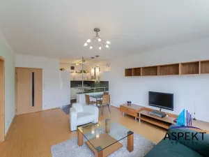 Pronájem bytu 2+kk, Praha - Libeň, Nad Okrouhlíkem, 65 m2