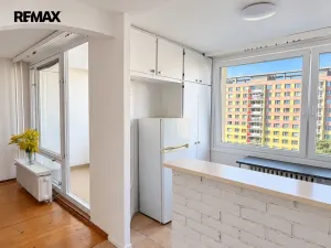 Pronájem bytu 2+kk, Praha - Kobylisy, Slancova, 62 m2