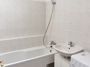 Pronájem bytu 2+kk, Praha - Kobylisy, Slancova, 62 m2