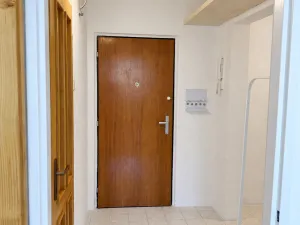 Pronájem bytu 2+kk, Praha - Kobylisy, Slancova, 62 m2