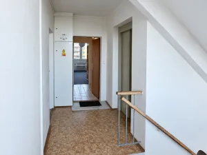 Pronájem bytu 2+kk, Praha - Kobylisy, Slancova, 62 m2
