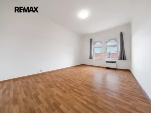 Pronájem bytu 2+1, Praha - Karlín, Prvního pluku, 73 m2