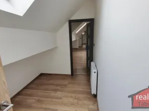 Prodej bytu 2+kk, Nupaky, Nupacká, 82 m2
