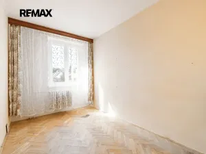Prodej bytu 4+1, Karlovy Vary, Modenská, 77 m2