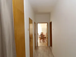 Pronájem bytu 2+1, Ostrov, Mánesova, 58 m2