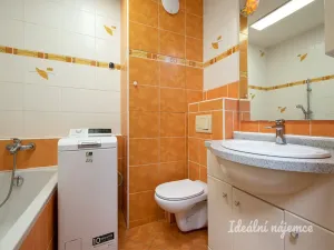 Pronájem bytu 2+kk, Praha - Prosek, Novoborská, 39 m2