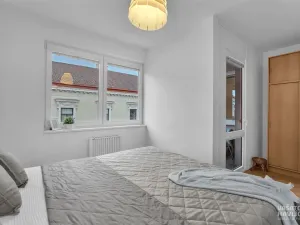 Prodej bytu 2+kk, Hradec Králové, Všehrdova, 53 m2