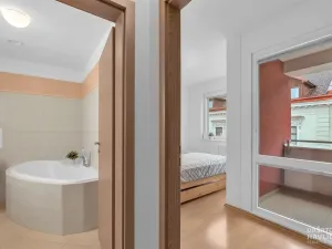 Prodej bytu 2+kk, Hradec Králové, Všehrdova, 53 m2