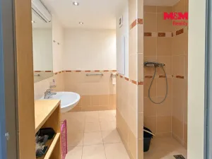 Pronájem bytu 2+kk, Praha - Horní Počernice, Komárovská, 59 m2
