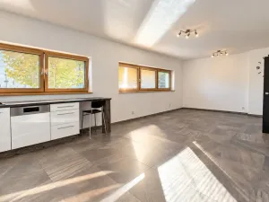 Pronájem bytu 2+kk, Nýřany, Masarykovo náměstí, 70 m2
