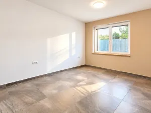 Pronájem bytu 2+kk, Nýřany, Masarykovo náměstí, 70 m2