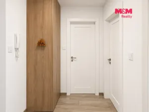 Pronájem bytu 2+kk, Praha - Strašnice, Limuzská, 52 m2