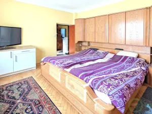 Prodej rodinného domu, Dobřenice, 216 m2
