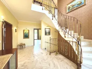 Pronájem rodinného domu, Trnová, 450 m2