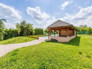 Pronájem rodinného domu, Trnová, 450 m2