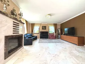 Pronájem rodinného domu, Trnová, 450 m2