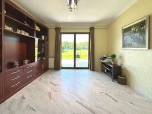 Pronájem rodinného domu, Trnová, 450 m2