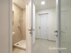 Pronájem bytu 4+kk, Praha - Ďáblice, U spojů, 107 m2