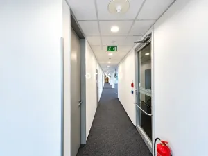 Pronájem kanceláře, Praha - Smíchov, Karla Engliše, 2208 m2