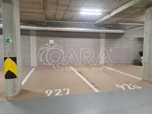 Pronájem garážového stání, Praha - Modřany, Mezi vodami, 13 m2
