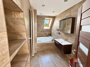 Prodej bytu 4+kk, Litvínov - Horní Litvínov, Podkrušnohorská, 165 m2