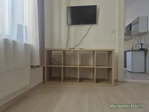 Pronájem bytu 2+kk, Praha - Karlín, Křižíkova, 45 m2
