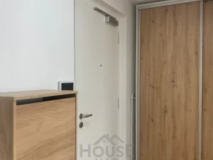 Pronájem bytu 2+kk, Praha - Karlín, Sokolova, 63 m2