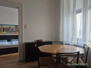 Pronájem bytu 1+1, Praha - Karlín, Křižíkova, 39 m2