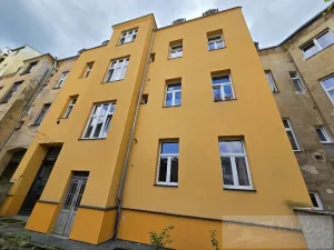 Prodej bytu 2+1, Karlovy Vary, Svahová, 61 m2