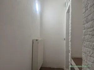 Pronájem bytu 1+1, Praha - Karlín, Křižíkova, 28 m2