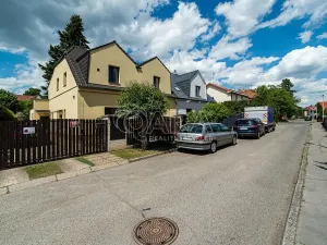 Pronájem bytu 1+kk, Praha - Stodůlky, Živcových, 28 m2