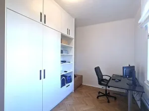Pronájem bytu 2+1, Praha - Žižkov, Ambrožova, 64 m2