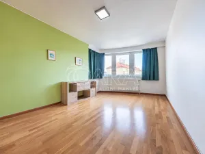 Pronájem bytu 4+1, Praha - Strašnice, Radošovická, 117 m2