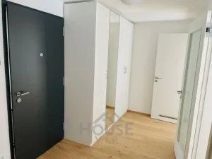 Pronájem bytu 2+kk, Praha - Karlín, Sokolova, 59 m2