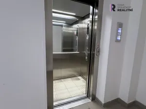 Pronájem kanceláře, Karlovy Vary, T. G. Masaryka, 49 m2